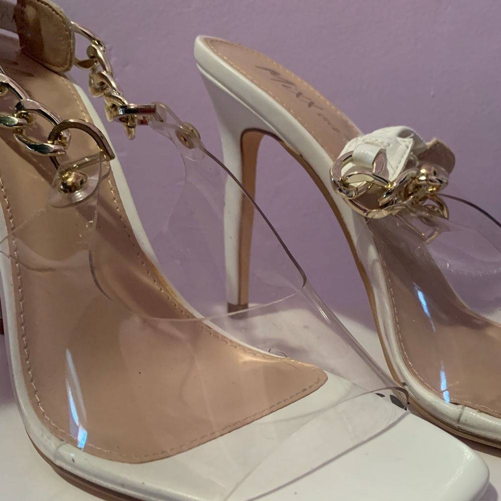 Pumps - Picture 2 of 5